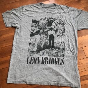 Vintage Leon Bridges Band Tshirt (Discontinued) official merch